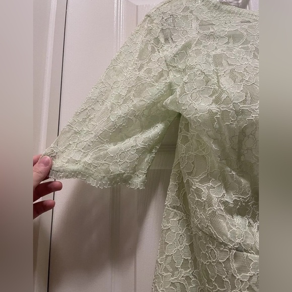 IZIDRESS Light Green Lace Gown NWT SEE DIMENTIONS - Picture 3 of 7